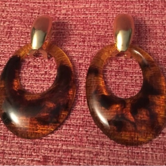 Tortoise Earrings - Picture 2 of 6